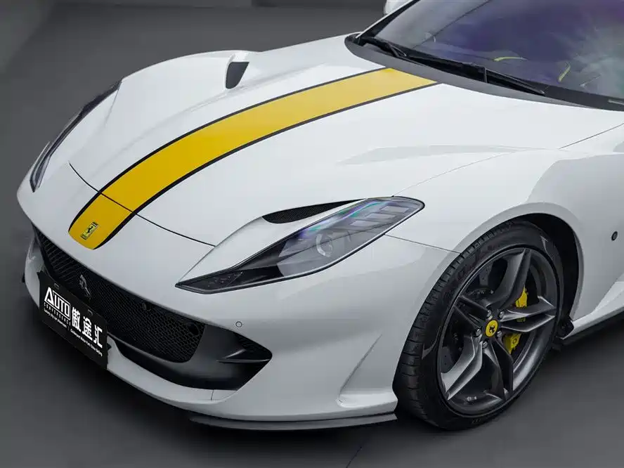 Ferrari 812 6.5 L Superfast