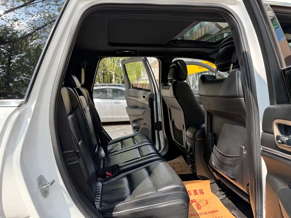 Grand Cherokee (Import) 3.6 L Elite Navigation