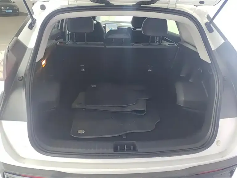 Geely Boyue L 1.5 TD DCT Glory