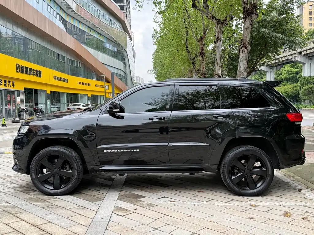 Grand Cherokee (Import) 3.6 L Elite Navigation