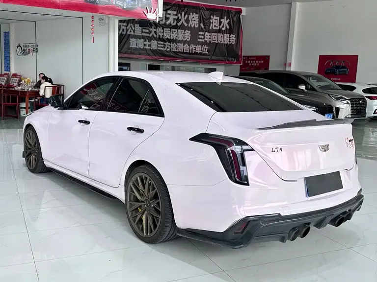 Cadillac CT4 28 T Fashion