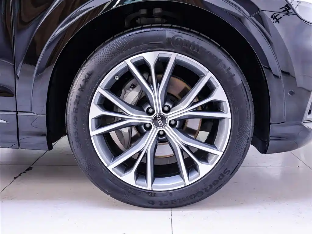 Audi Q8 55 TFSI Luxury Dynamic