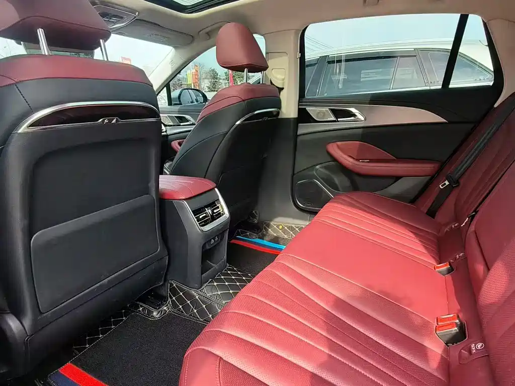 Hongqi H5 2.0 T Auto Connected Flagship