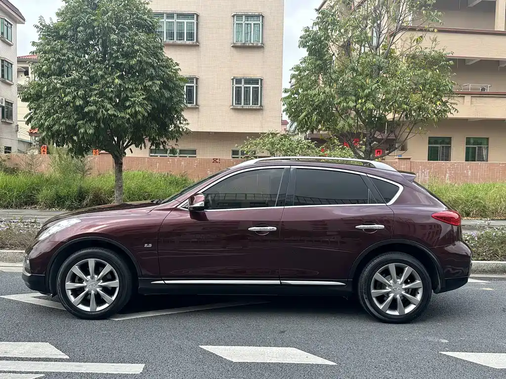Infiniti QX50 2.5 L Comfort