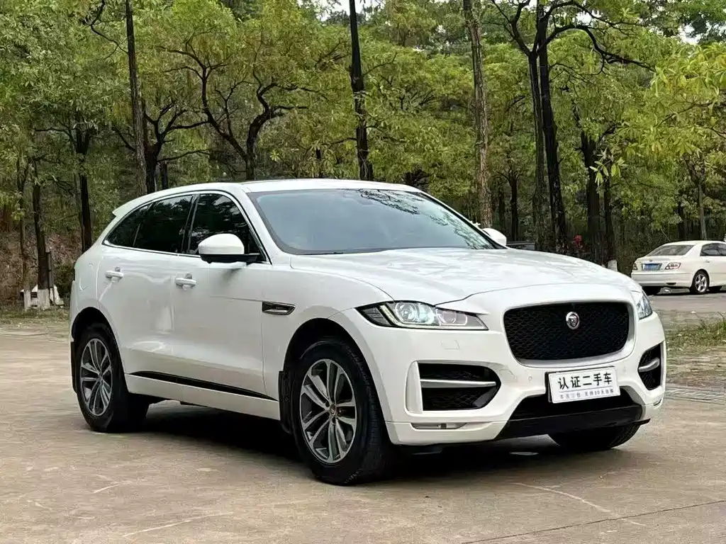 Jaguar F-PACE 2.0 T 2 WD R-Sport Sport