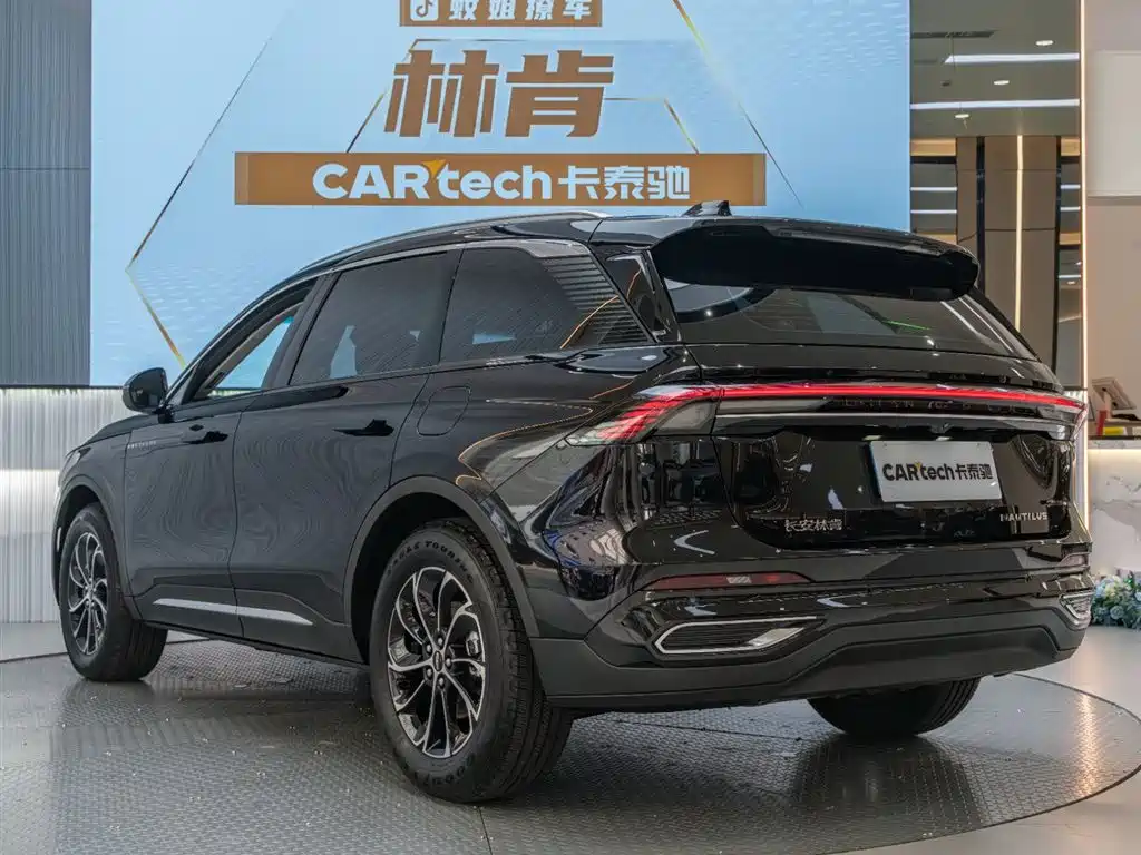 Nautilus 2.0 T 4 WD Premium