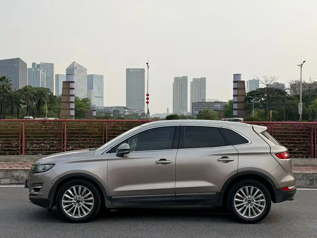 Lincoln MKC 2.0 T 2 WD Premium CN-V