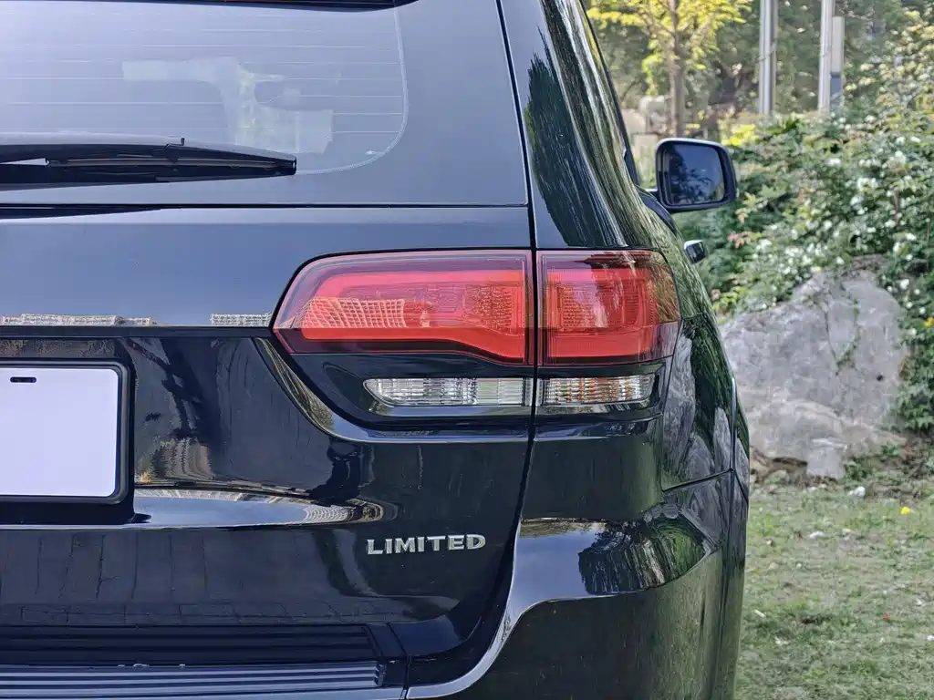 Grand Cherokee (Import) 3.0 L Elite Navigation
