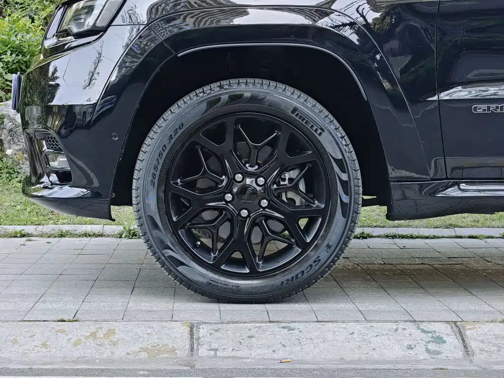 Grand Cherokee (Import) 3.0 L Elite Navigation
