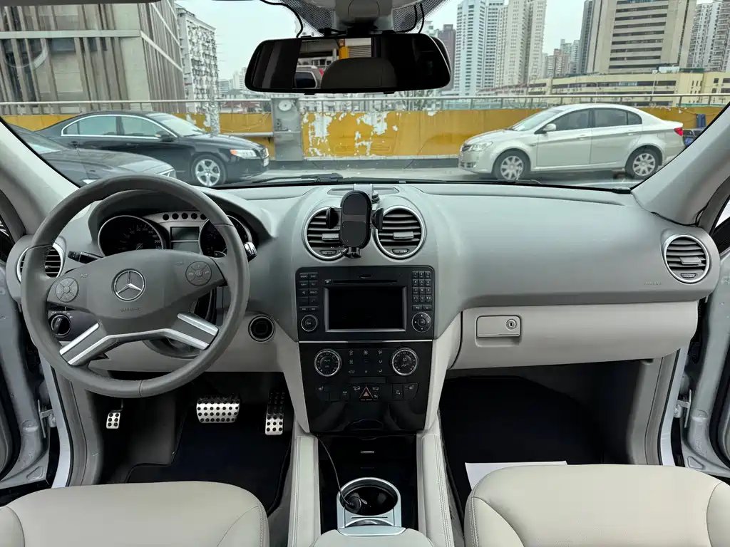 Mercedes-Benz M-Class ML 300 4 MATIC