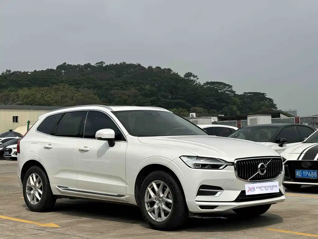 Volvo XC60 T5 4 WD Smart Ease Luxury