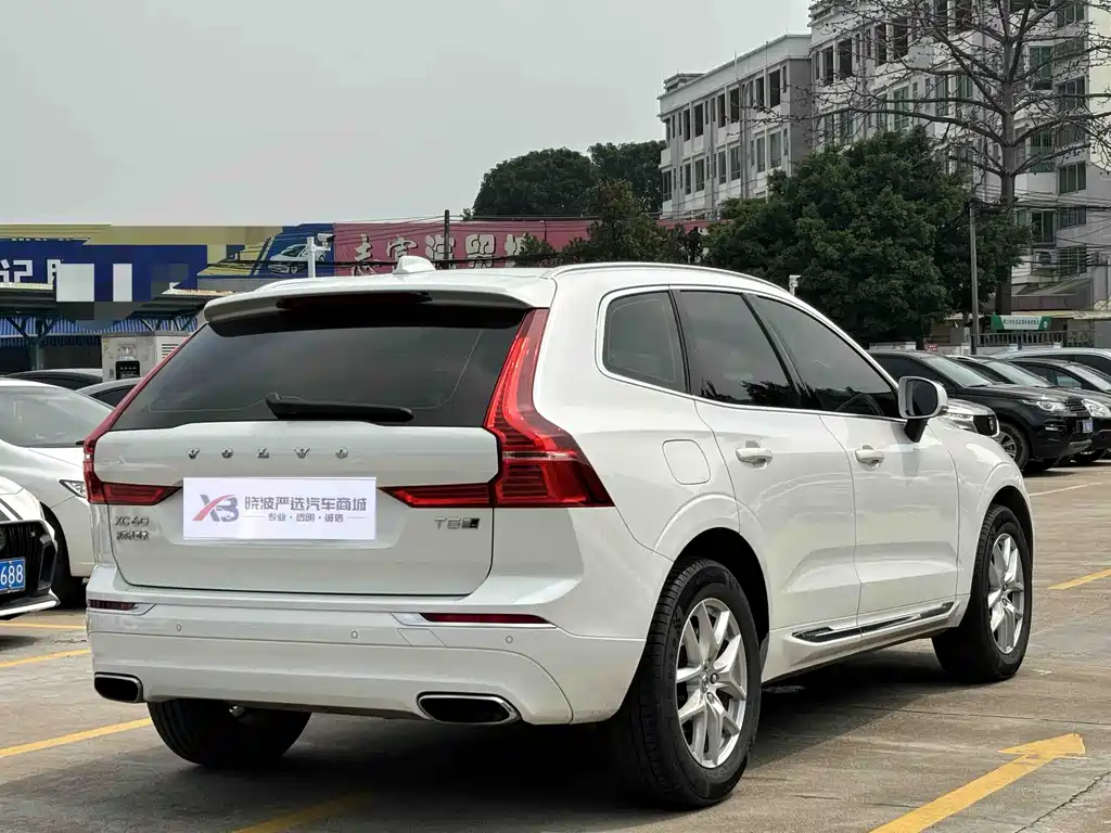 Volvo XC60 T5 4 WD Smart Ease Luxury