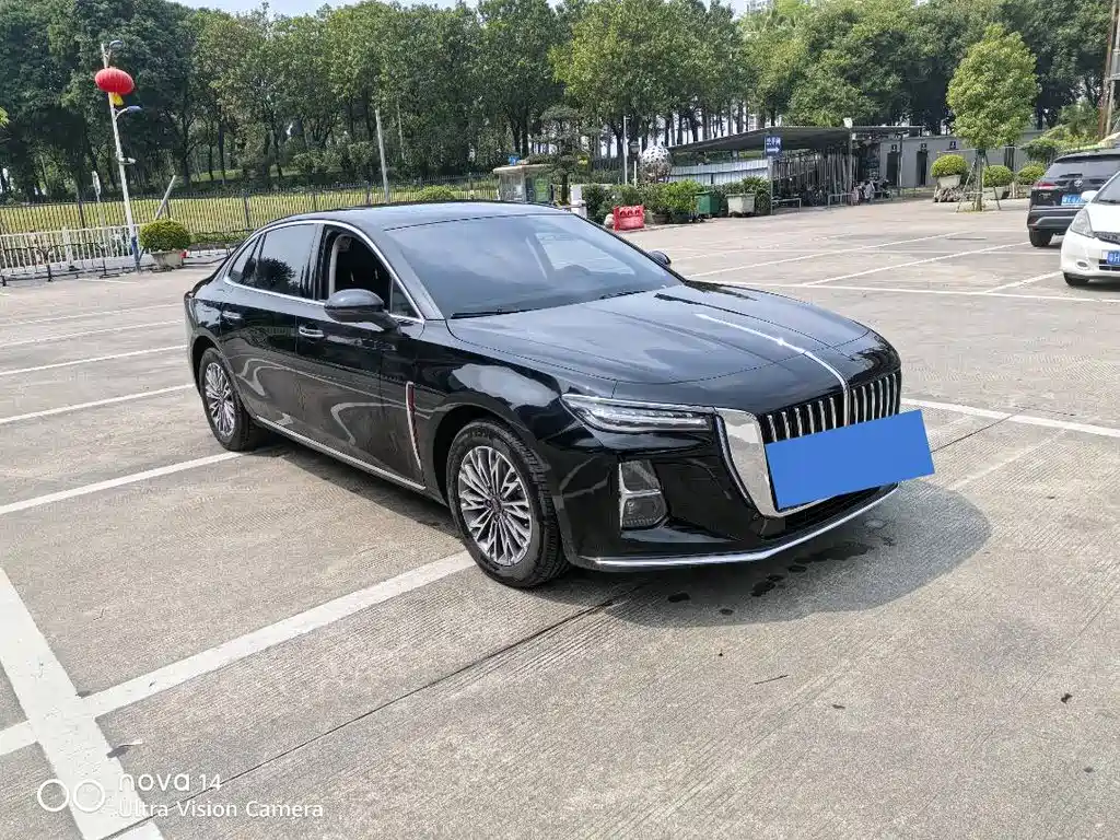 Hongqi H5 1.5 T DCT Flagship Charm