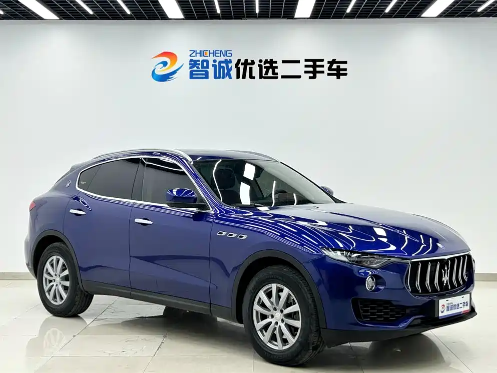 Levante 3.0 T Standard