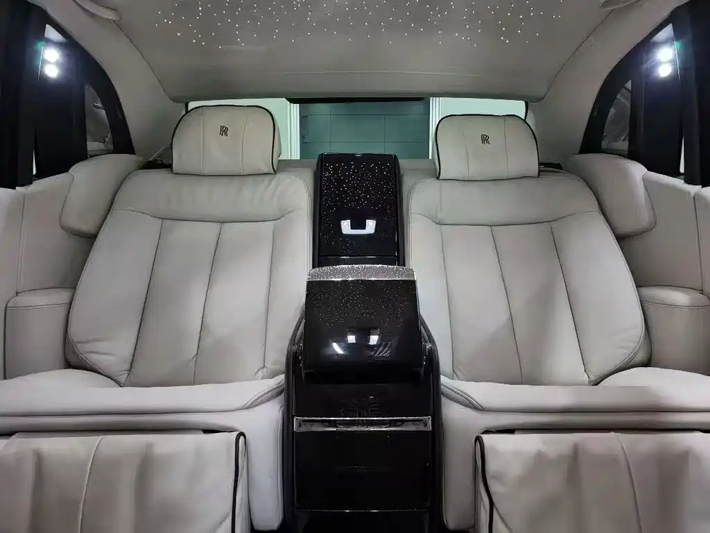 Phantom 6.7 T LWB Range