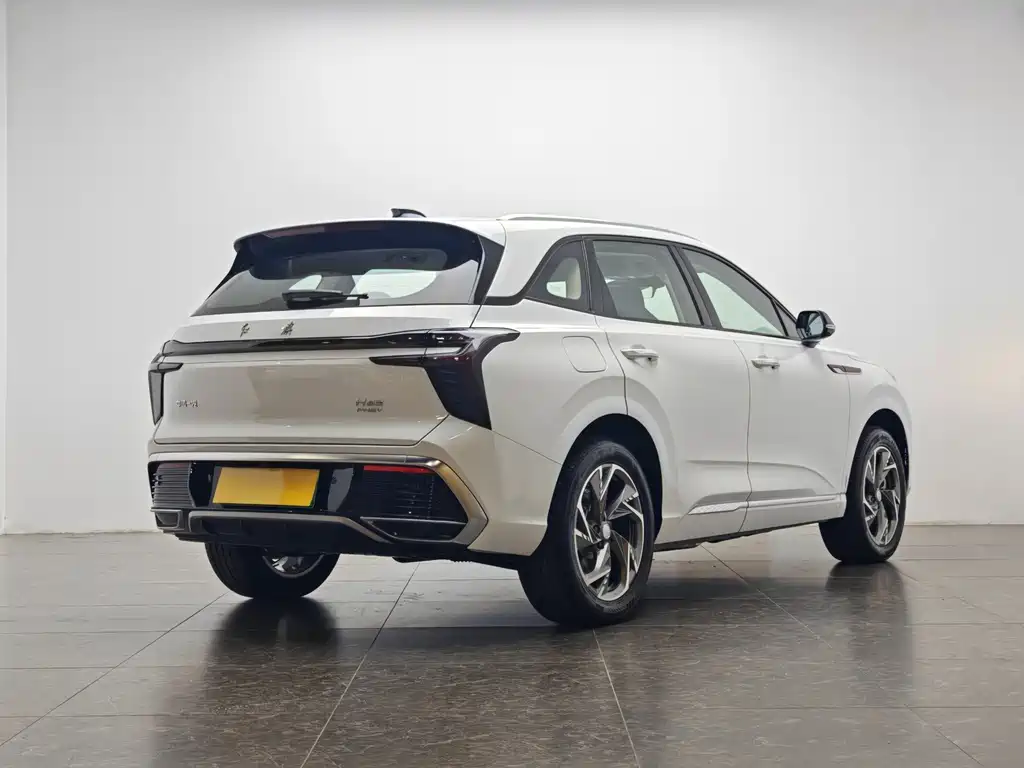 Hongqi HS3 PHEV 115 km Power Action