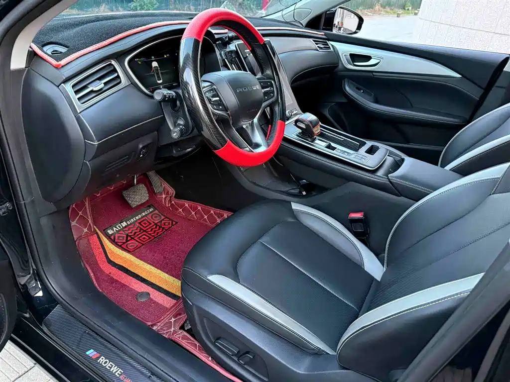 Roewe i6 MAX 荣威i6 MAX 2020款 300 TGI 自动爽酷天幕版