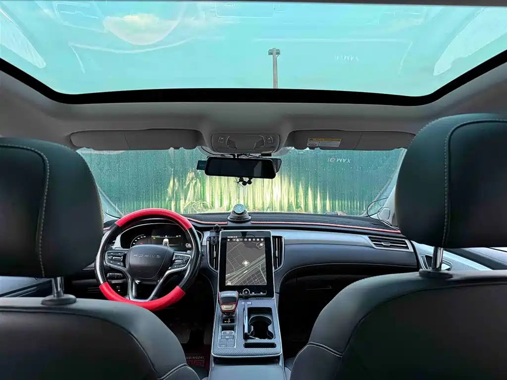 Roewe i6 MAX 荣威i6 MAX 2020款 300 TGI 自动爽酷天幕版