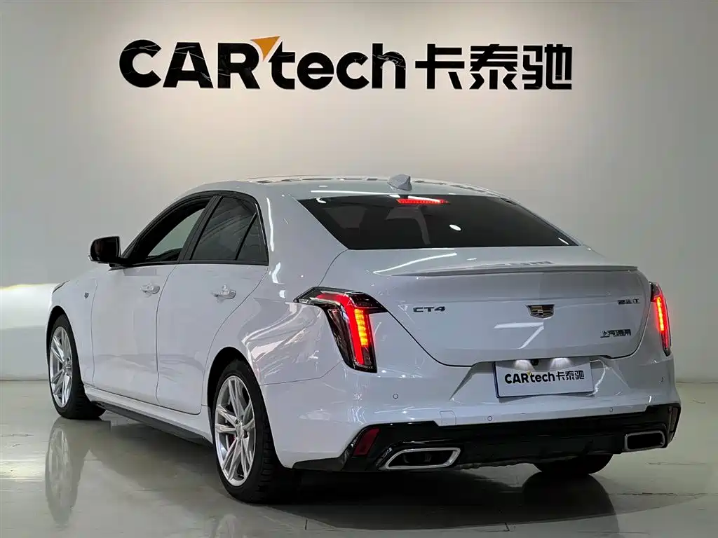 Cadillac CT4 28 T Fashion
