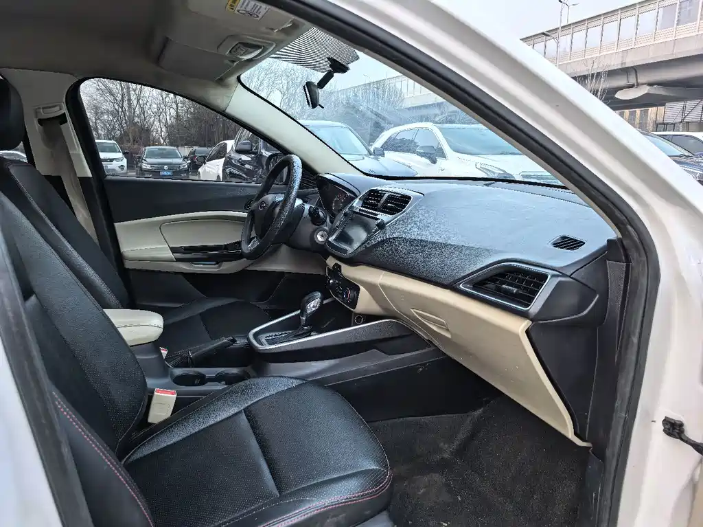 Escort Facelift 1.5 L Auto Comfort