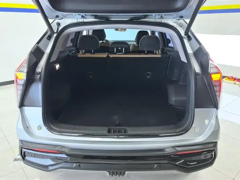 Geely Boyue L 1.5 TD DCT Distinguished