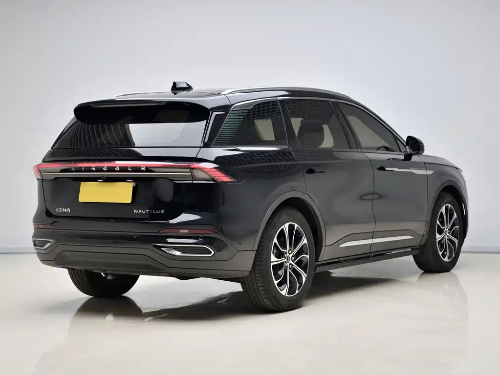 Nautilus 2.0 T 4 WD Comfort Supreme