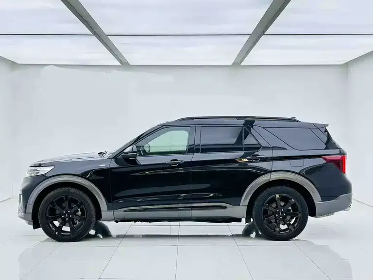 Ford Explorer EcoBoost 285 4 WD Sport ST-LINE 6-seat