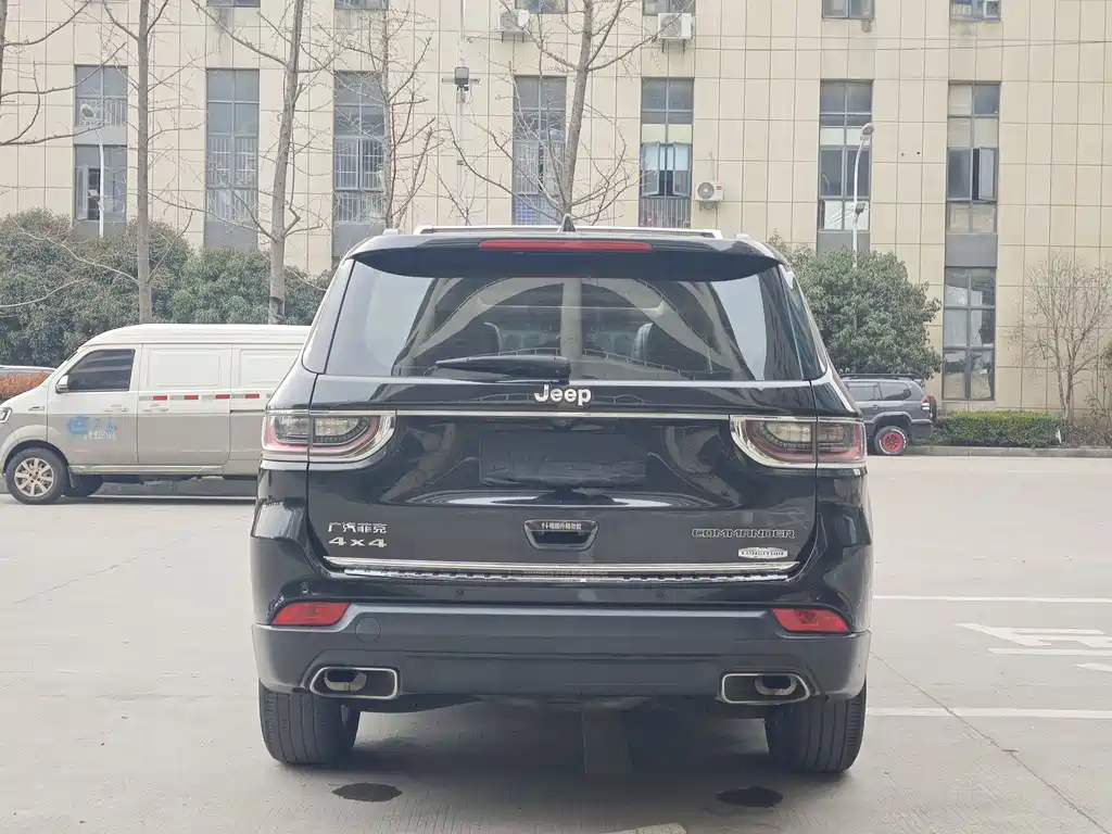 Commander 2.0 T 2 WD Progressive Enjoyment CN-V