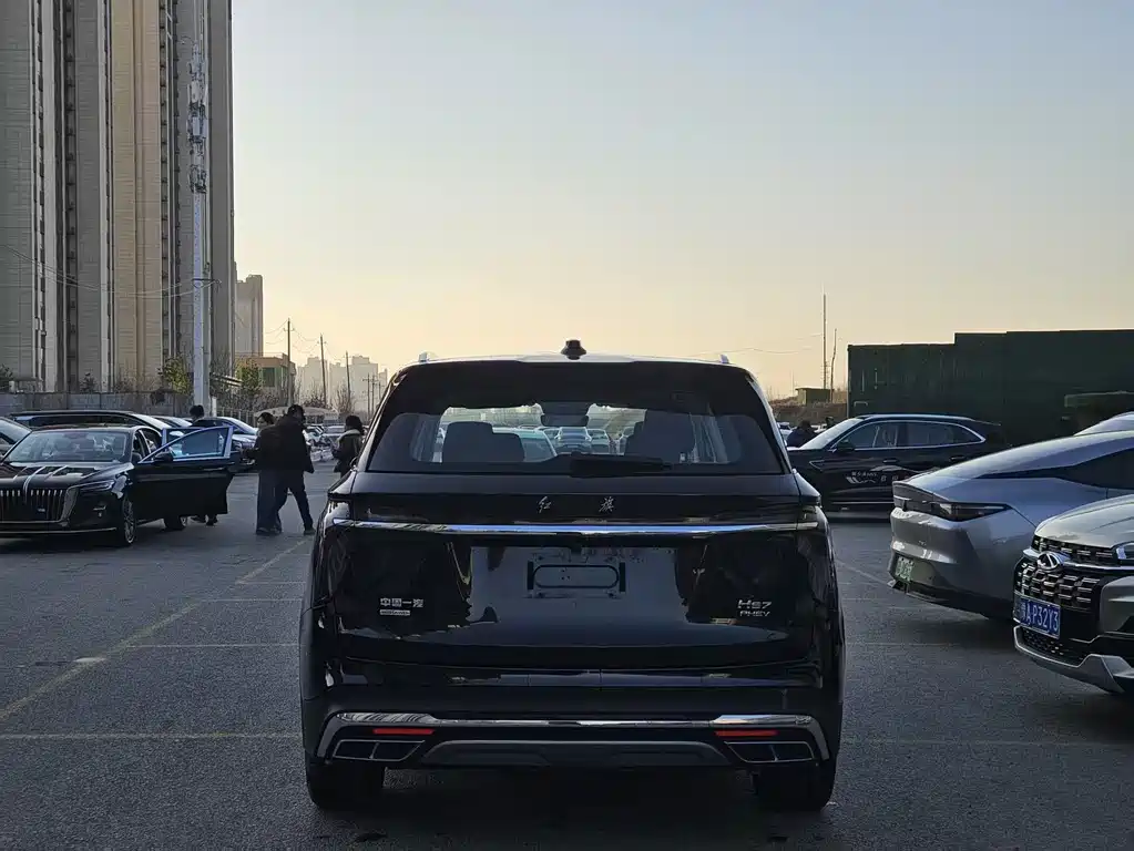 Hongqi HS7 PHEV 2.0 T PHEV 4 WD Flagship Smooth 6-seat