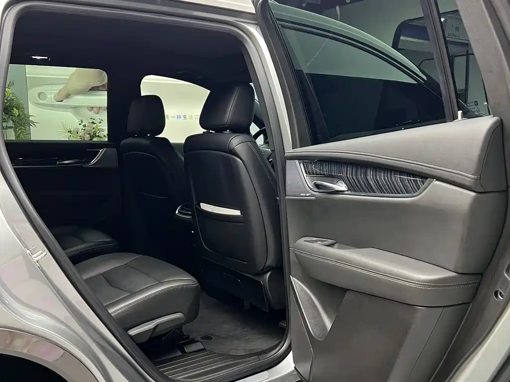 Cadillac XT6 2.0 T 6-seat 4 WD Luxury