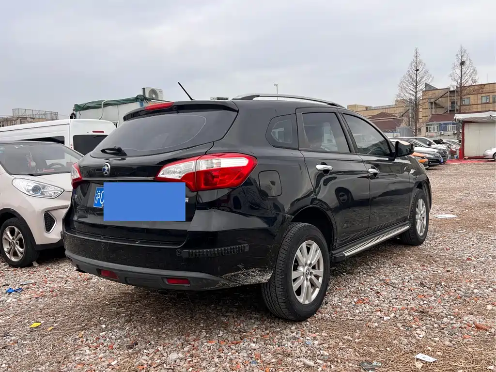 Venucia T70 启辰T70 2016款 2.0 L 手动睿趣版