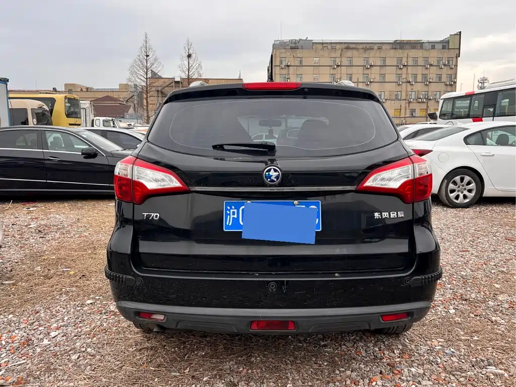 Venucia T70 启辰T70 2016款 2.0 L 手动睿趣版
