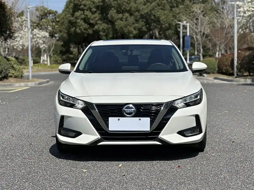 Sylphy Facelift 1.6 L XL CVT Joy