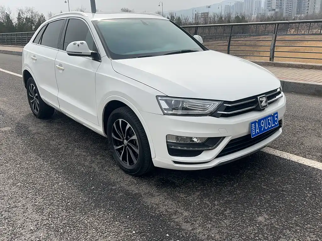Zotye SR7 众泰SR7 2016款 1.5 T 手动魔方之心版 国IV