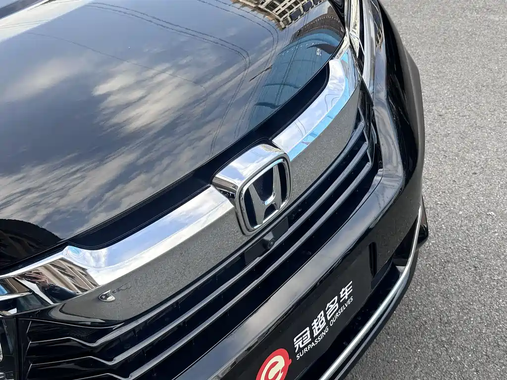 Avancier 370 TURBO 2 WD Luxury