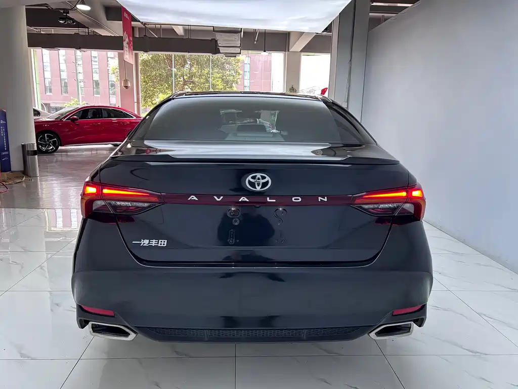 Avalon 2.5 L Luxury