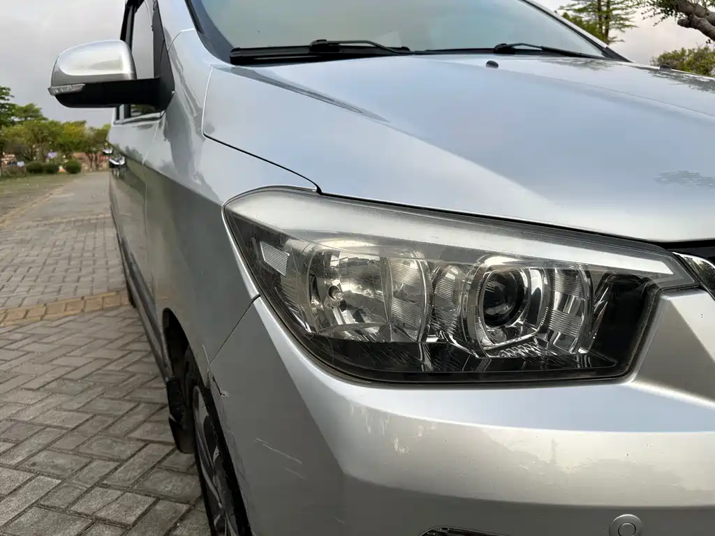 Wuling Hongguang 五菱宏光 2016款 1.5 L S1尊享型国V