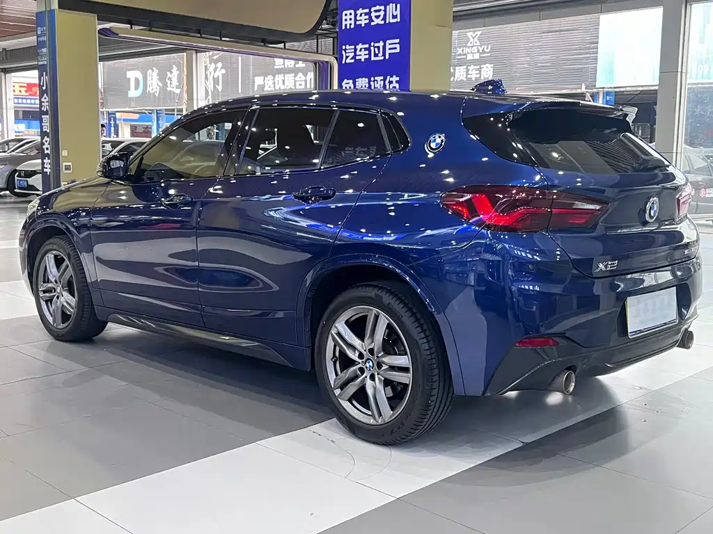 BMW X2 sDrive25 i Leading M Sport Package