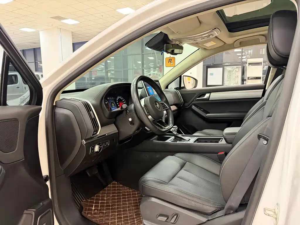 Tang 2.0 T Auto Connected Distinguished 7-seat CN-V