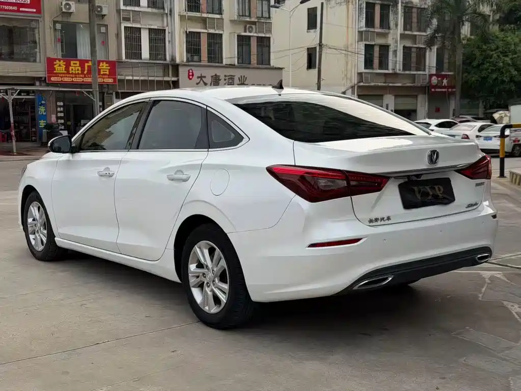 Eado Blue Whale 280 T GDI DCT Power Speed