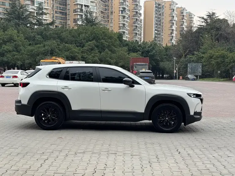 Mazda CX-50 2.0 L