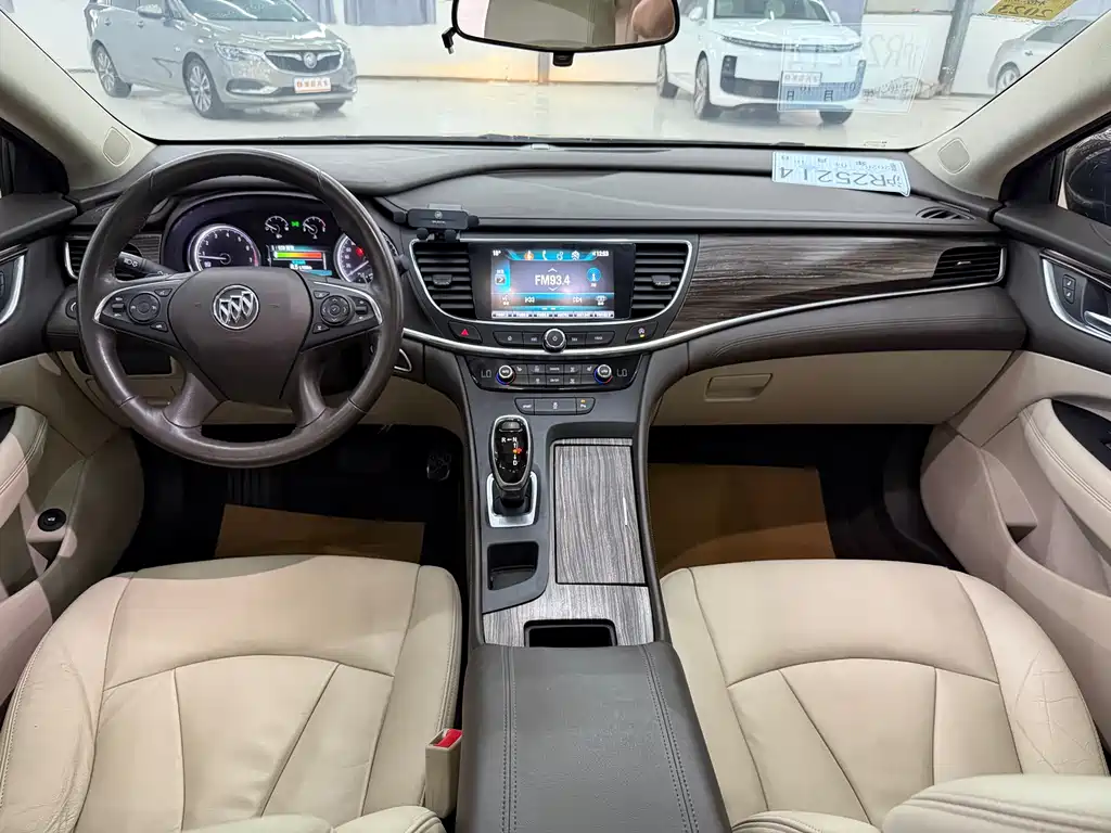 LaCrosse Facelift 20 T Leading