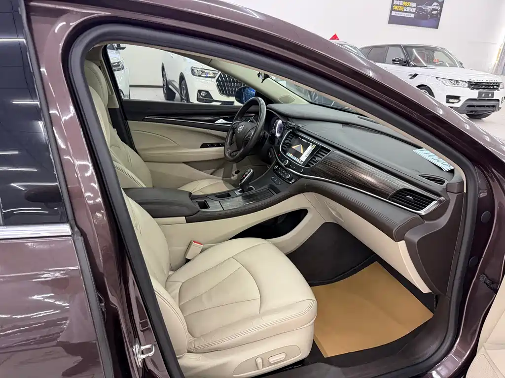 LaCrosse Facelift 20 T Leading