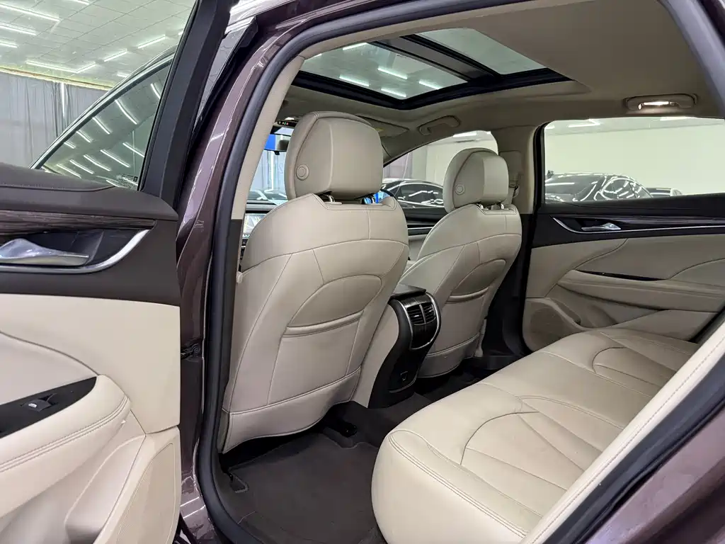 LaCrosse Facelift 20 T Leading