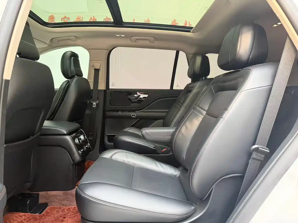 Aviator 3.0 T V6 4 WD Premium Cruise 6-seat