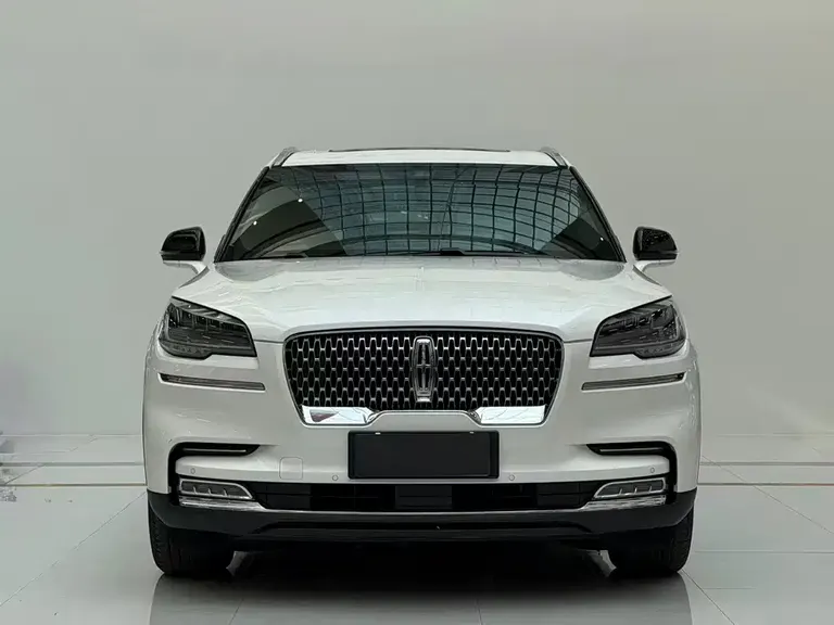 Lincoln Aviator 3.0 T V6 4 WD Premium Cruise 6-seat