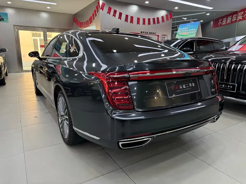 Hongqi H9 2.0 T Connected Flagship Enjoyment