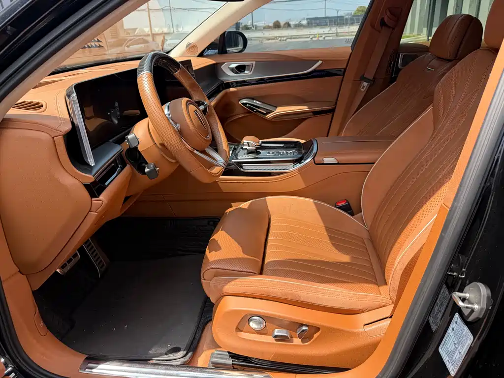 Hongqi H9 2.0 T Flagship Smooth Private Style