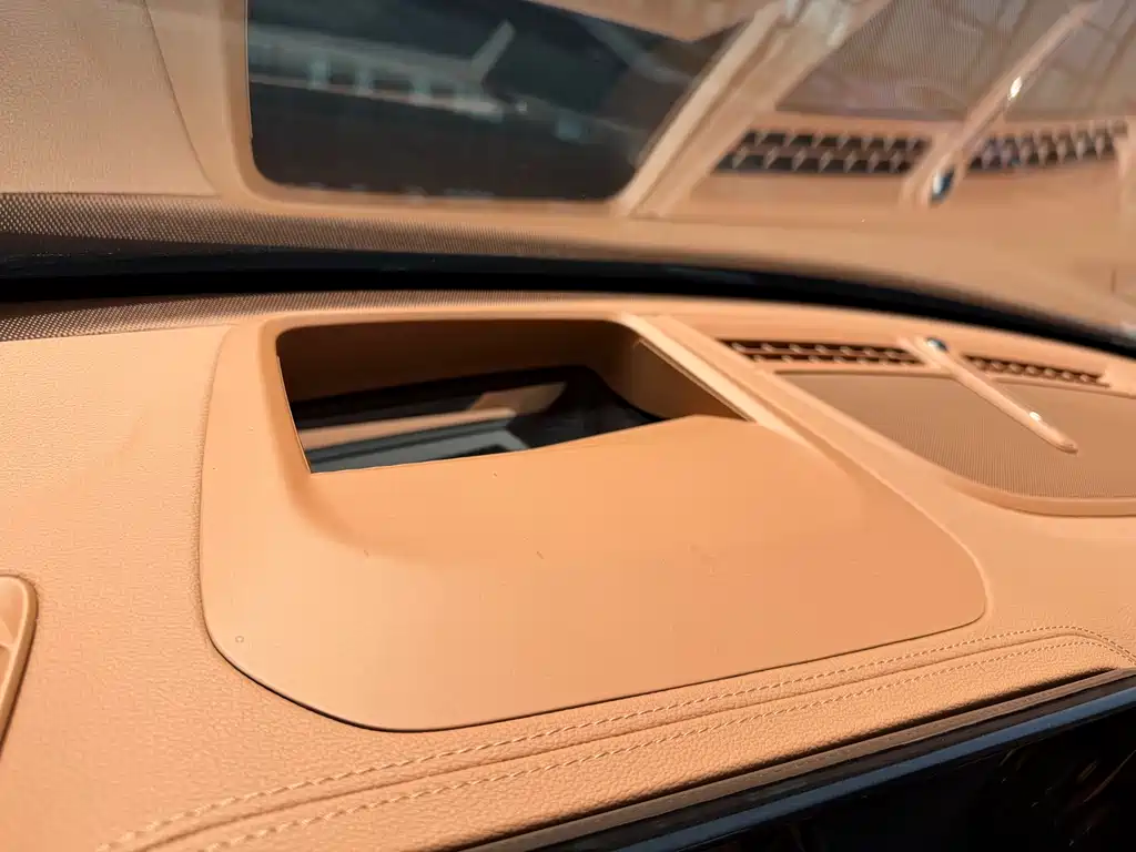 Hongqi H9 2.0 T Flagship Smooth Private Style