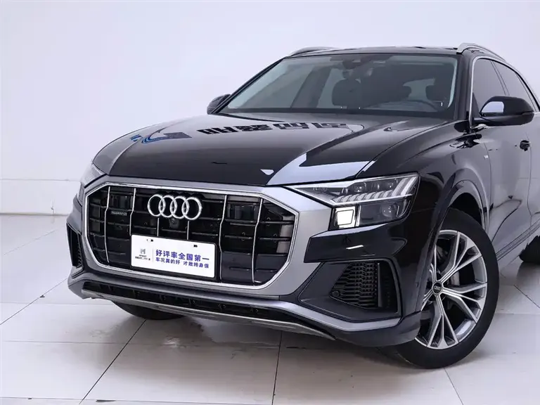 Audi Q8 55 TFSI Luxury Dynamic